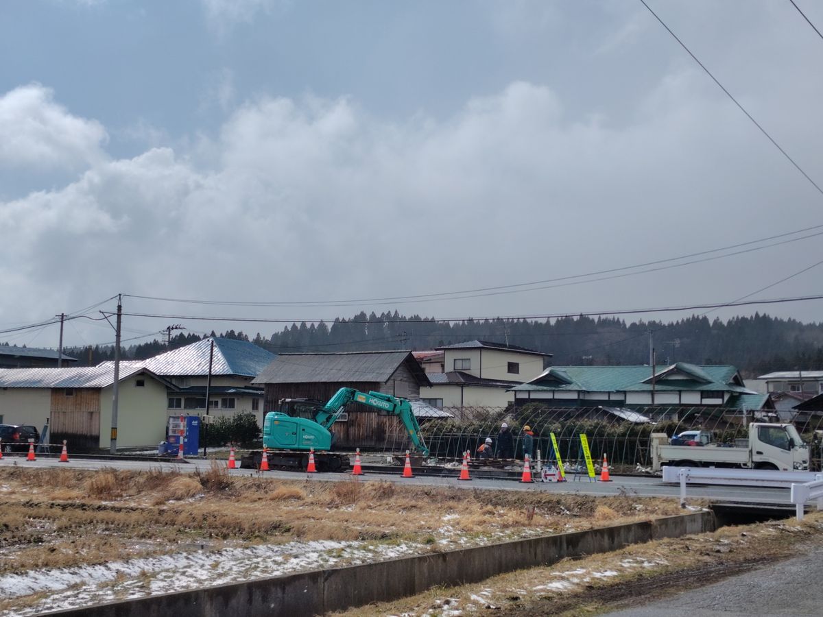 【続報】マンホールで40代作業員が倒れる 助け出そうとした2人も相次いで倒れそれぞれ意識がない状態で搬送 秋田県男鹿市