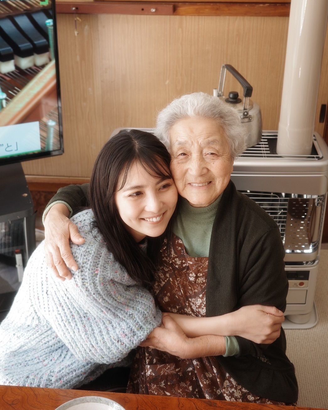祖母と恋さんの仲睦まじい2ショット