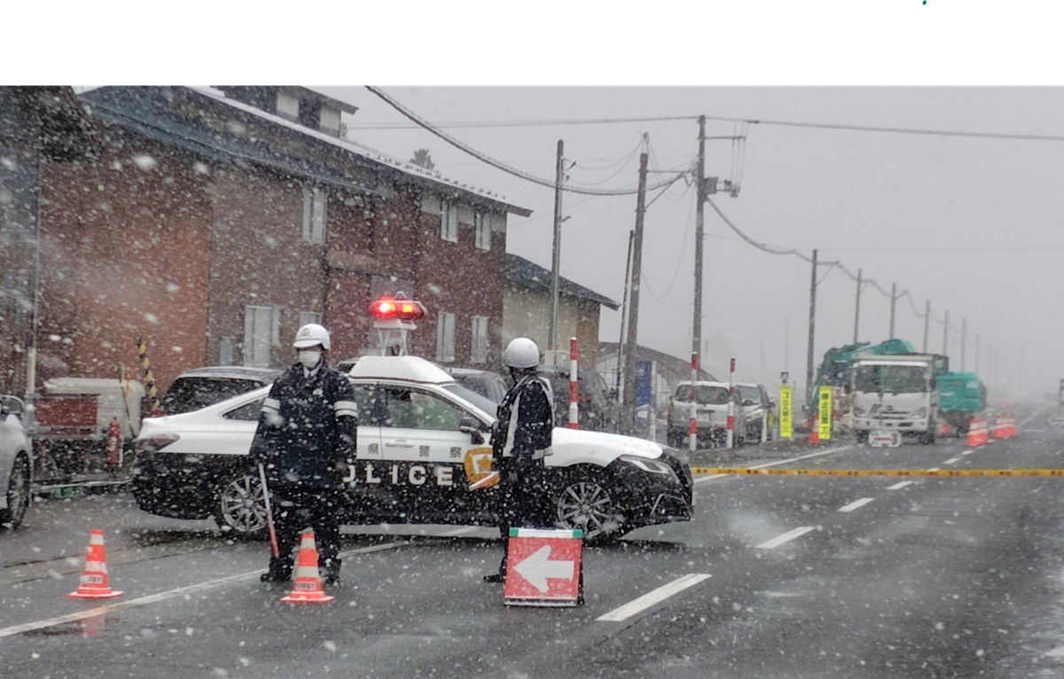 【続報】下水道工事の作業員3人 搬送時意識がない状態 1人が倒れ、救出しようとした2人も倒れる