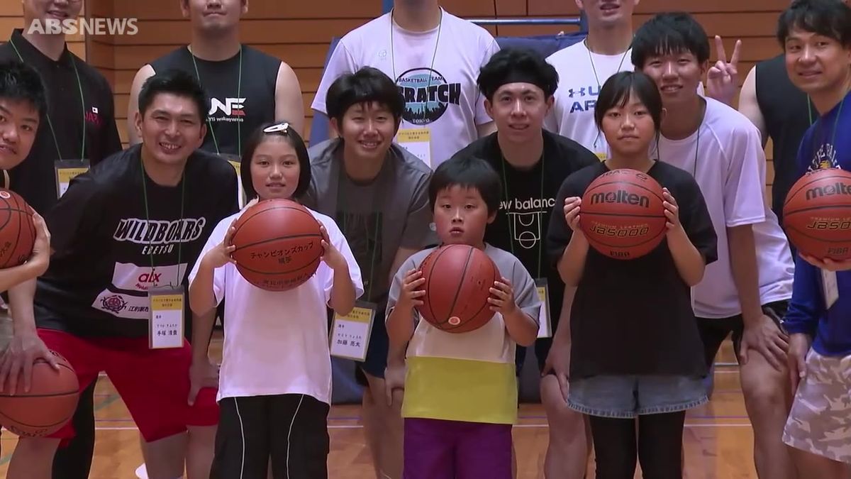 デフリンピックに出場のバスケ日本代表と体験会