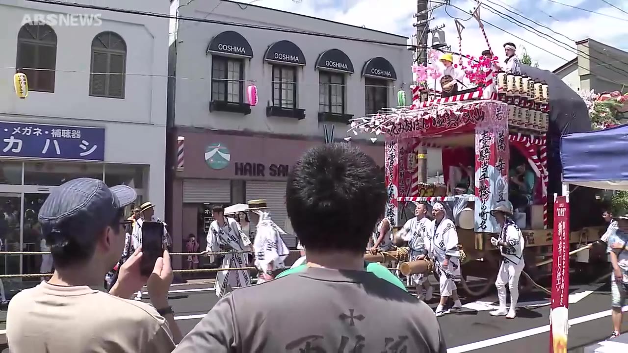 ふるさと納税 秋田市 土崎港曳山まつり オリジナルスウェット 小柄【グレー】Lサイズ|15_ikw-100101cb 土崎港曳山まつり オリジナルスウェット 小柄【グレー】Mサイズ
