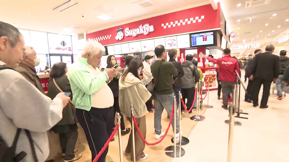 スガキヤのたこ焼き専門店に大行列！