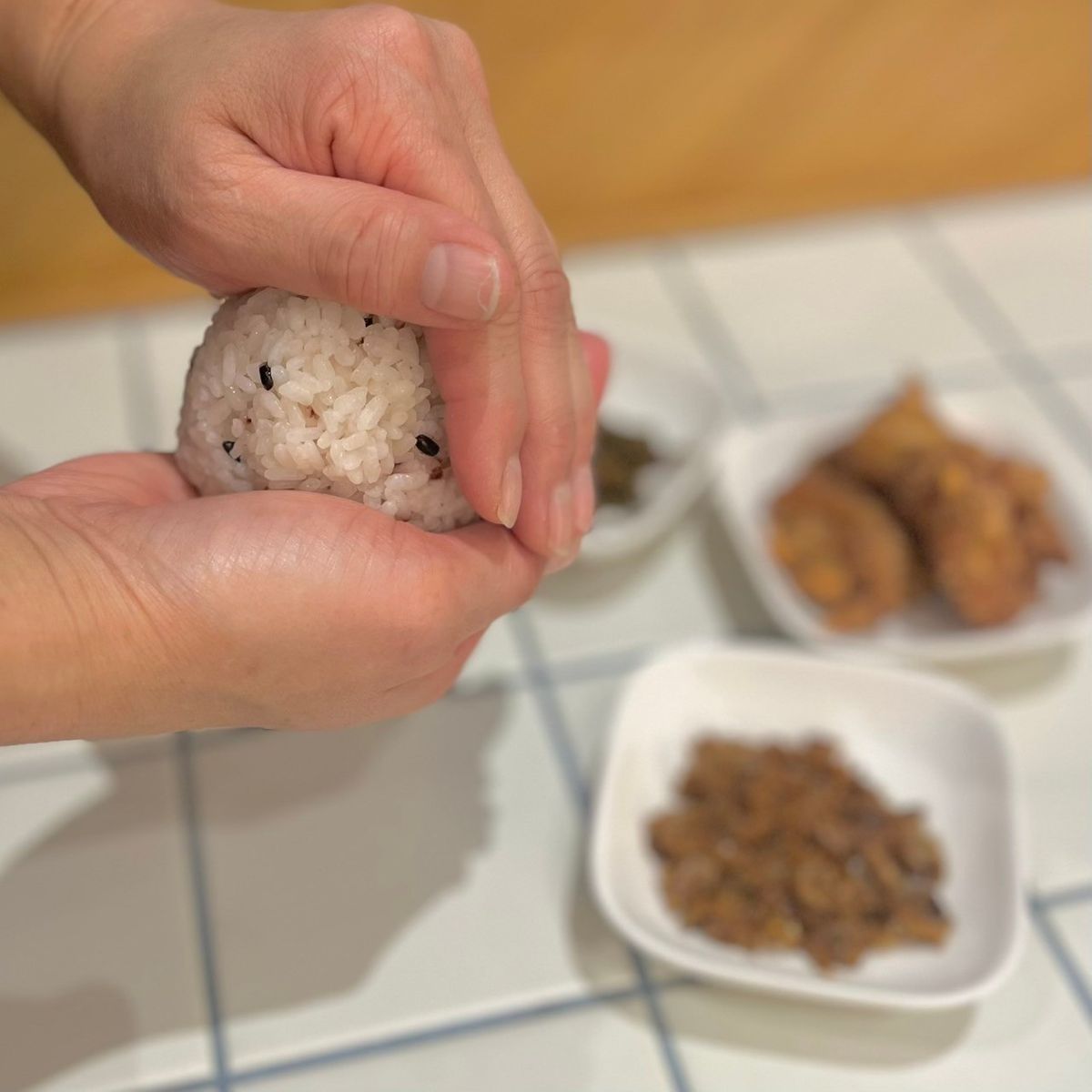 地元のカフェと菊里高がコラボ　高校生の間食におにぎりのススメ　名古屋市千種区