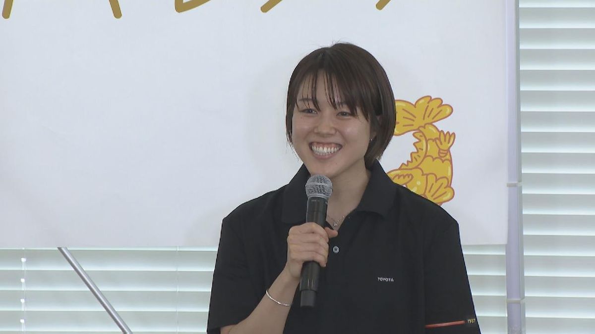 女子バスケ代表・山本麻衣選手　トヨタ自動車で壮行会　パリ五輪に向け激励され涙　