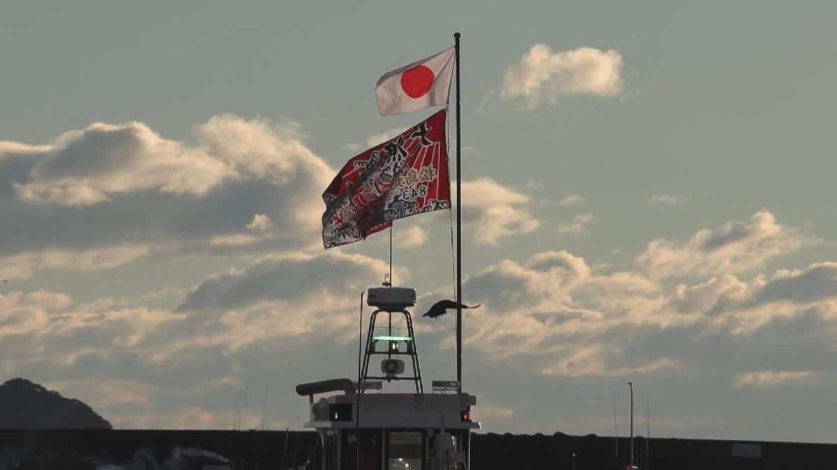 年始の市場賑わい　今年初めての漁と競り　三重・尾鷲市