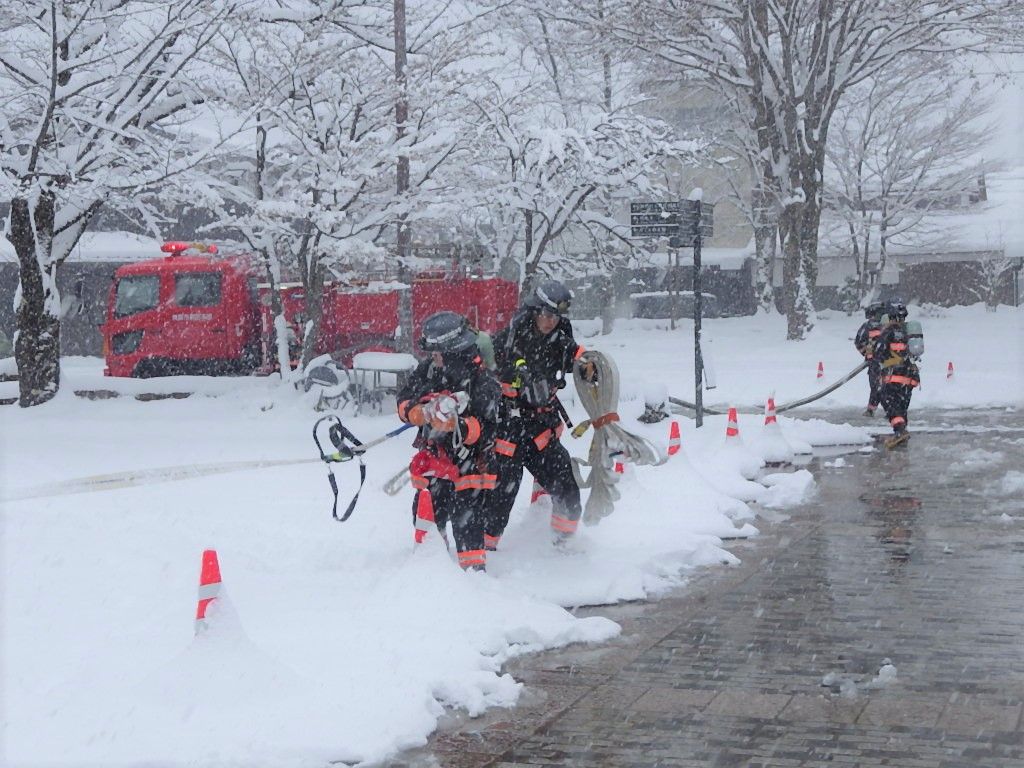 “文化財を火災から守ろう” 飛騨市で実践型消防訓練実施