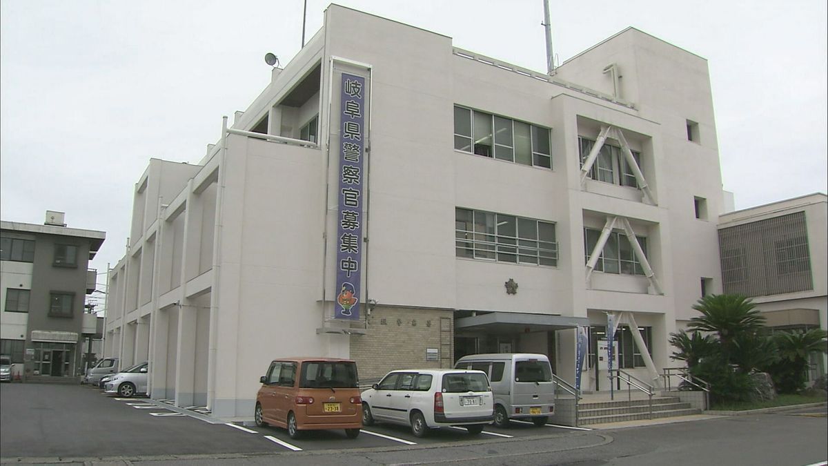 職務質問中に車で警察官をひき、パトカーにも衝突か　54歳の男逮捕　岐阜・大垣警察署