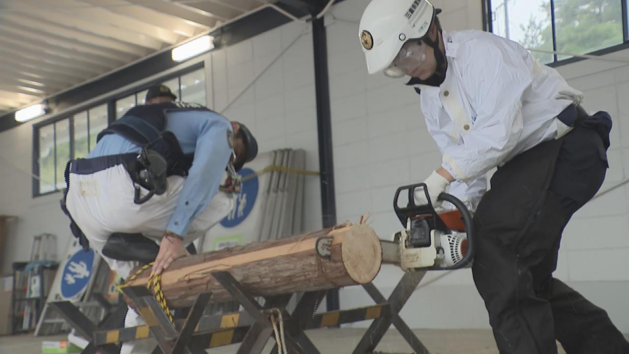 豪雨や南海トラフ巨大地震などの大規模災害に備え訓練 三重・尾鷲警察