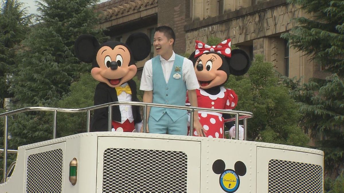 名古屋まつり　ディズニーキャラクターがパレード