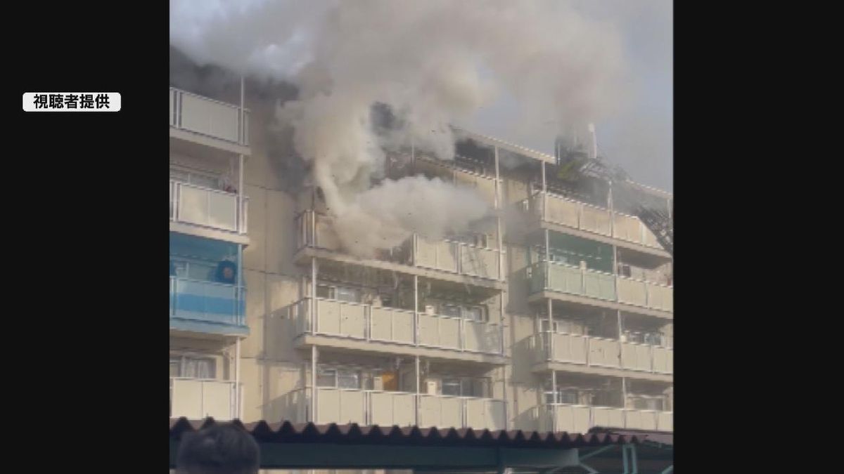 ５階建てマンションから出火し50代女性が死亡　火元の部屋に住む夫婦の妻か　愛知・一宮市