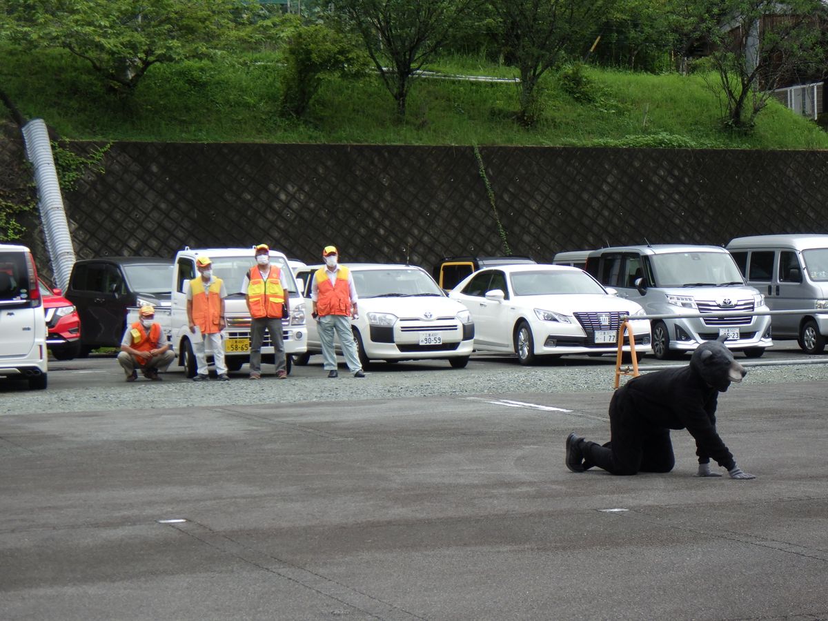 市街地への出没を想定した訓練（画像提供：三重県）