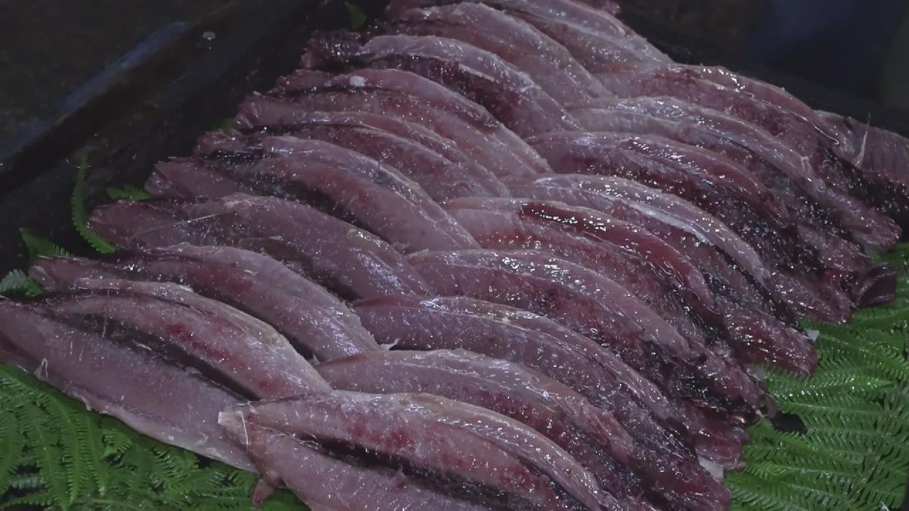 三重・尾鷲市で伝統のカツオ生節づくり かつお節になる前の状態 10月