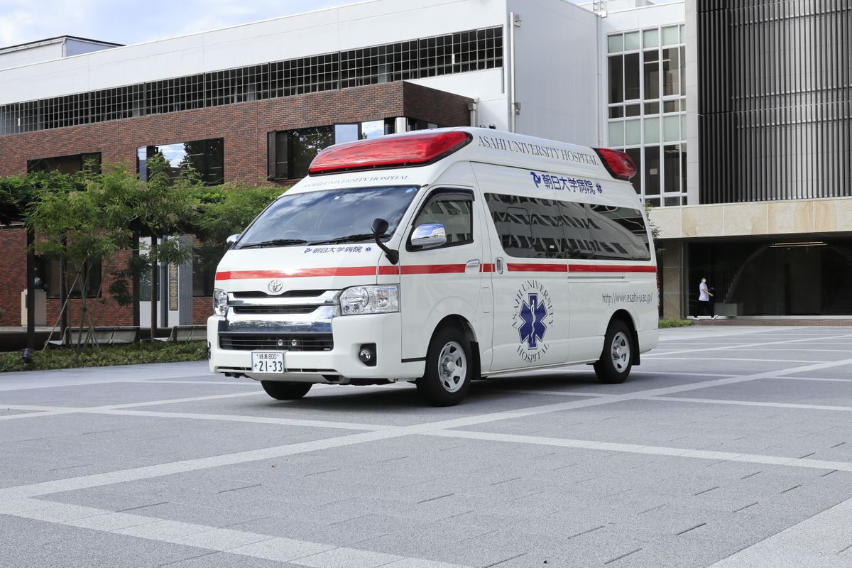 実習指導用救急車（提供：朝日大学）