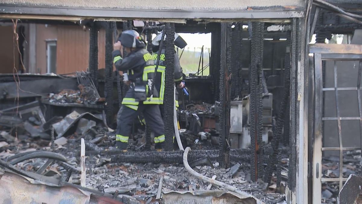 「建物火災で逃げ遅れが１人いる」　木造平屋建ての住宅が全焼　焼け跡から１人の遺体　三重・御浜町