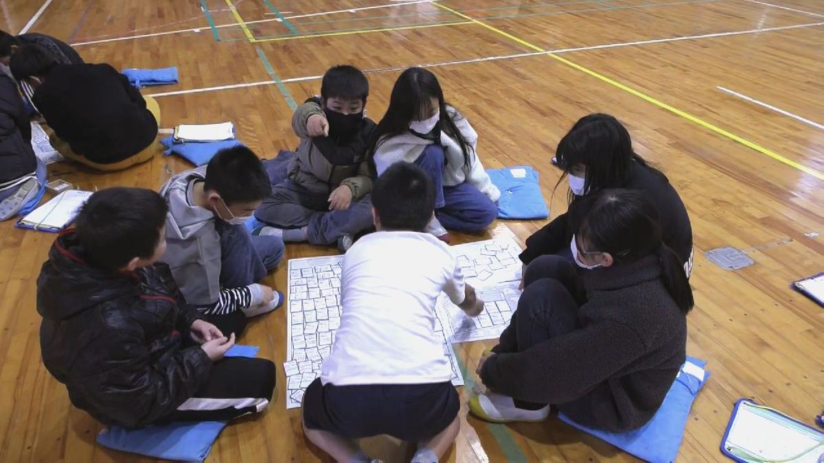 小学生が“避難所運営ゲーム”で防災学ぶ「本当に地震があったときに生かしたい」　三重・尾鷲小学校