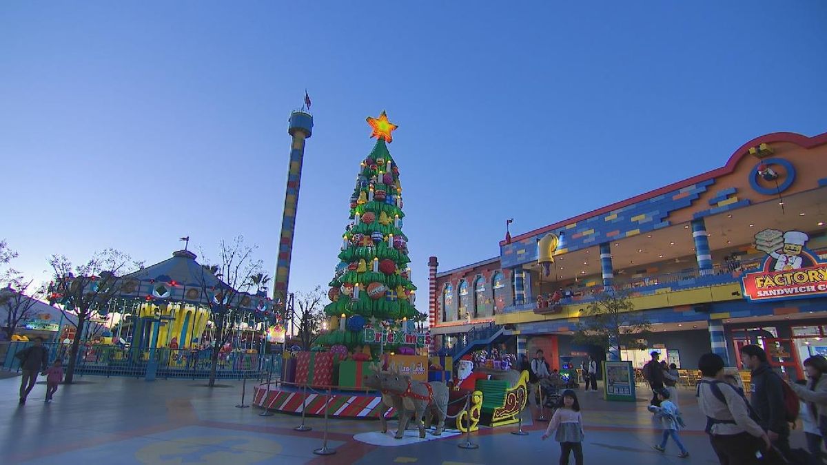 約61万個のレゴブロックを使った世界最大級のクリスマスツリー　名古屋