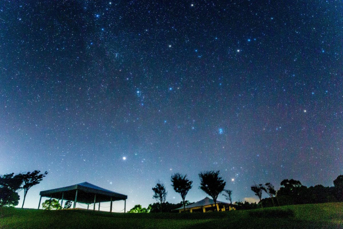 “アースデイ”にライトダウンを実施、星空の眺めながら地球環境について考える　三重県