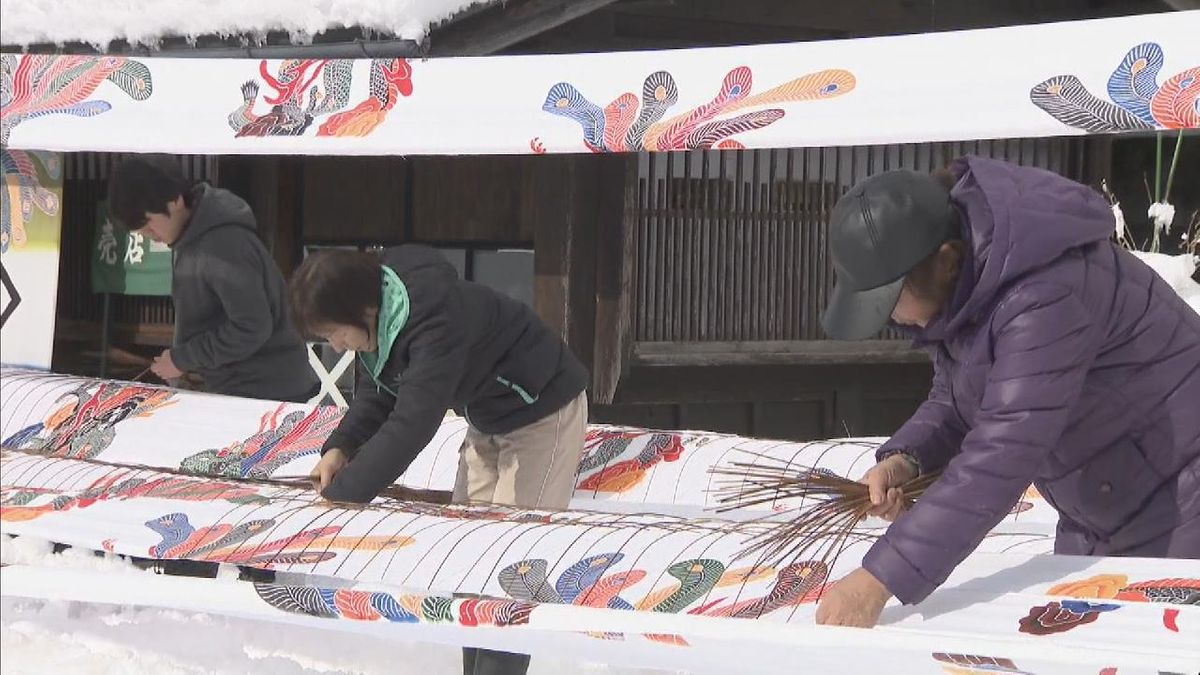 「飛騨染」の工房で　祭り衣装の”寒ざらし”　岐阜・高山市