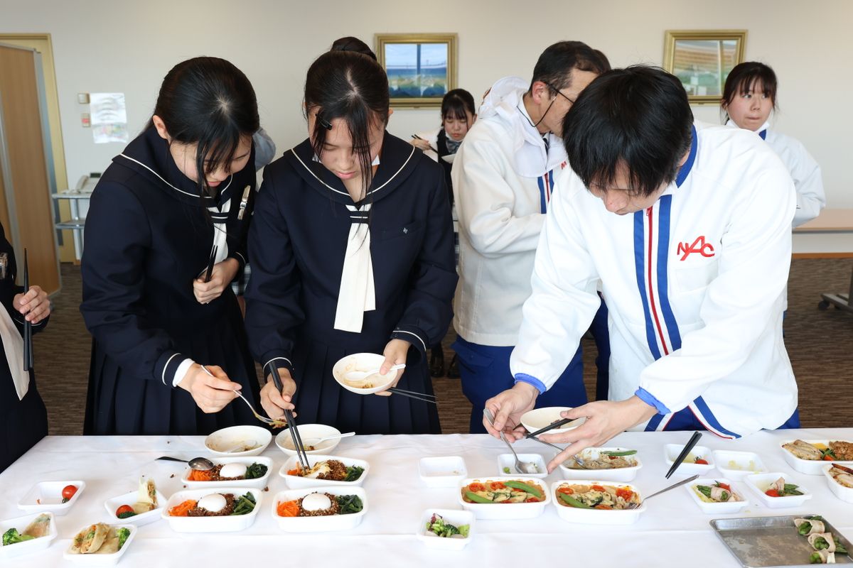 高校生が考案したオリジナル機内食を商品化　空港の技術を学生に還元　航空業界を支える人材育成を目指す　セントレア