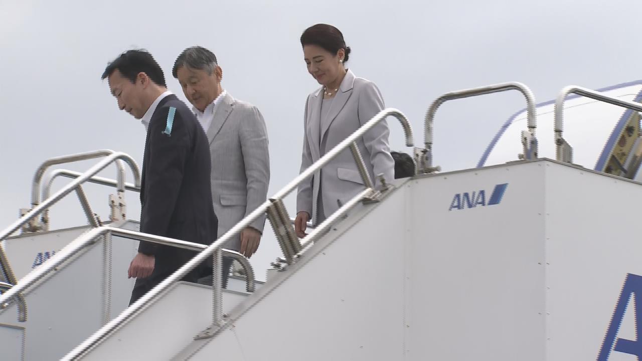 天皇陛下在位記念セット。天皇皇后訪米記念。日中国交正常化十周年 天皇皇后両陛下が愛知県に到着 アジア競技大会の開会式出席のため