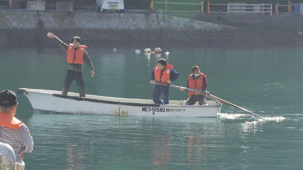 中学生が郷土守る体験学習　木造船で「櫓漕ぎ体験」に挑戦　三重・尾鷲市