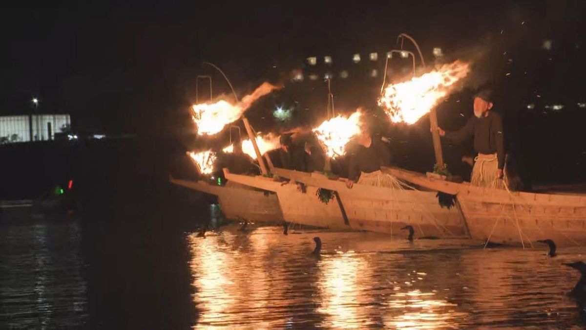 岐阜・長良川の「鵜飼い」開幕　５年ぶり観覧船の定員制限を撤廃