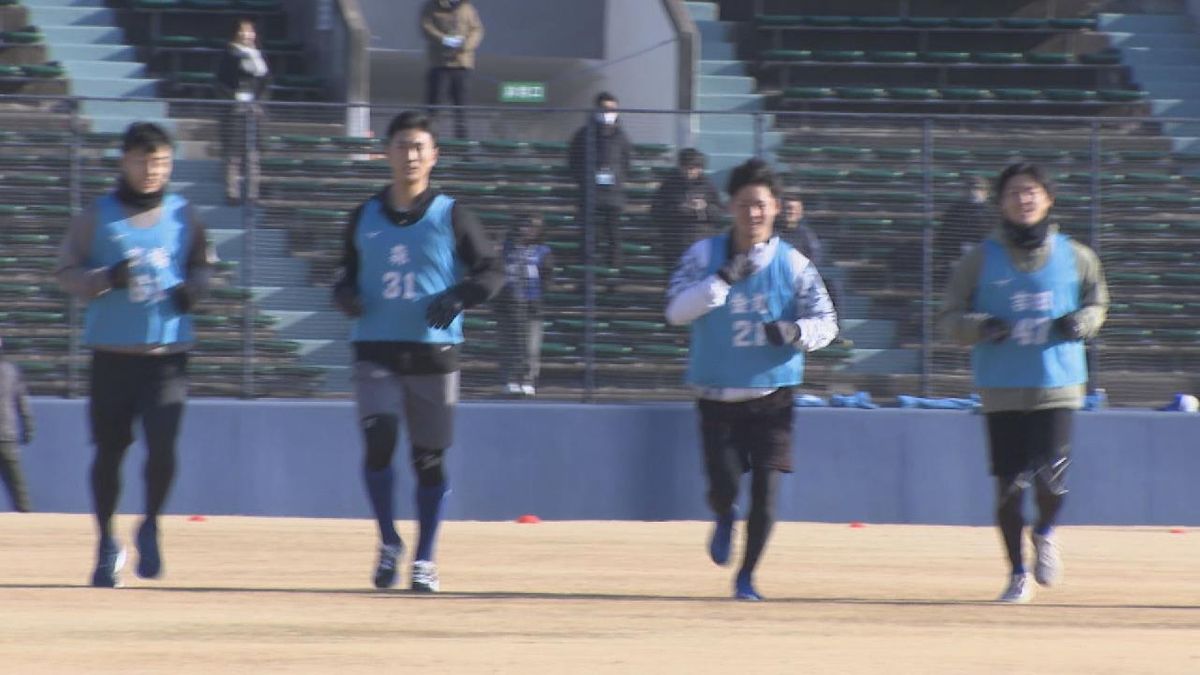 ドラゴンズ　新人合同自主トレ開始　　　ナゴヤ球場