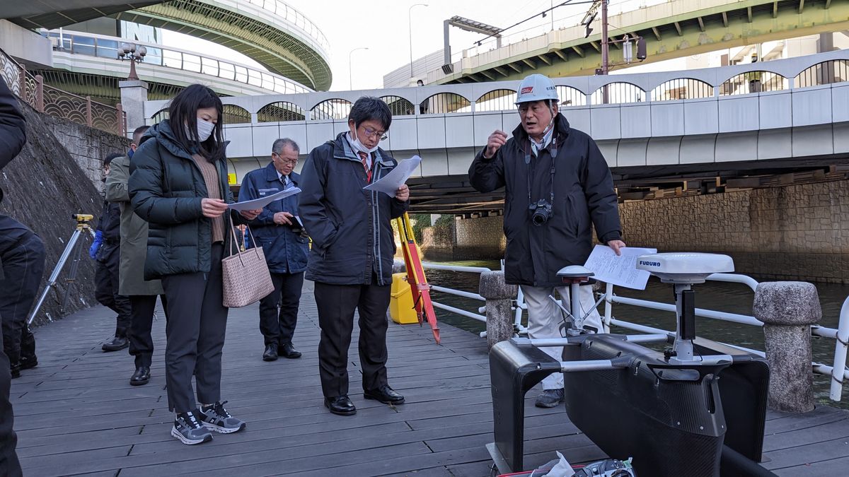 実証について説明する野口客員教授（画像提供：名古屋市経済局イノベーション推進部）