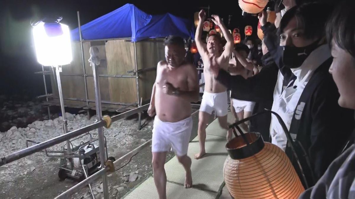 尾鷲ヤーヤ祭り　裸禁止で４年ぶりの「垢離掻き」に参加者は…「変わらず熱あった」