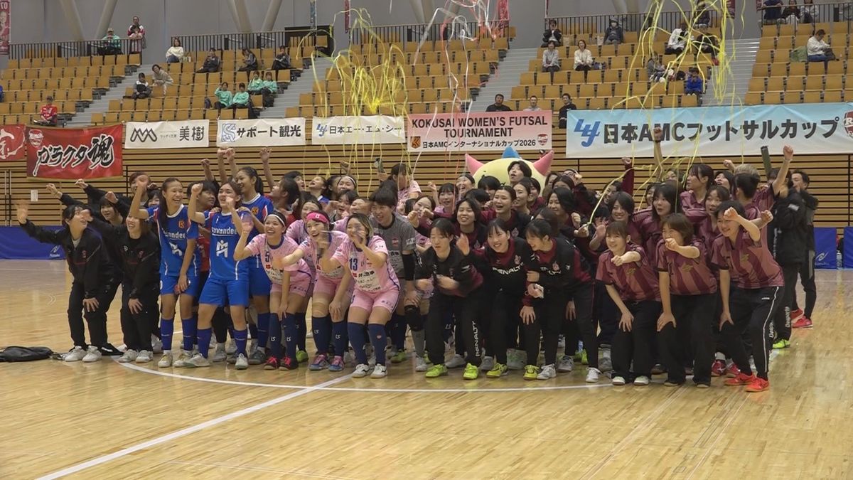 女子フットサル国際大会で交流深まる