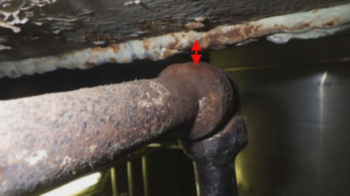 高浜1号機の蒸気漏れ　原因は配管の亀裂　熱膨張した管と点検用の足場が接触