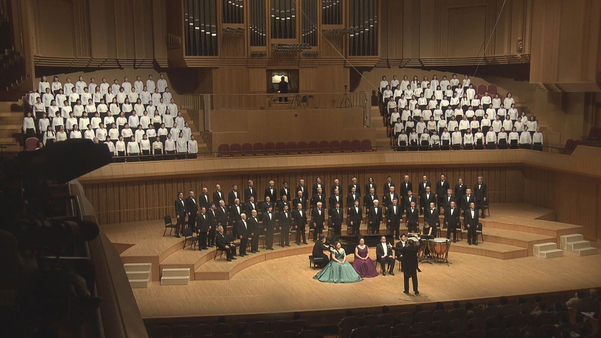 パイプオルガンの伴奏で「歓喜の歌」を披露 力強い歌声を響かせ観客魅了 「ふくい第九を歌う会」