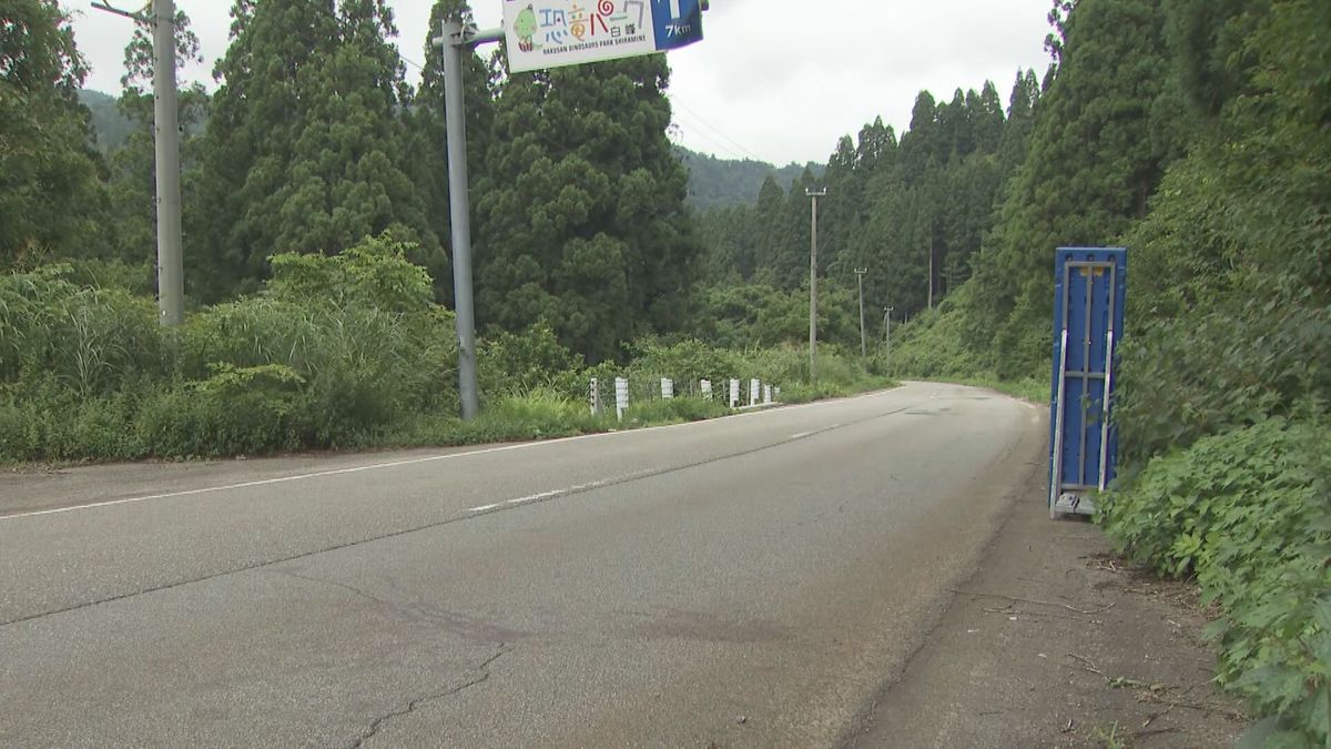 走行中の車両から男性転落死　勝山市の50代男性　妻が運転して息子も同乗　事件と事故の両面で捜査　石川県白山市の国道