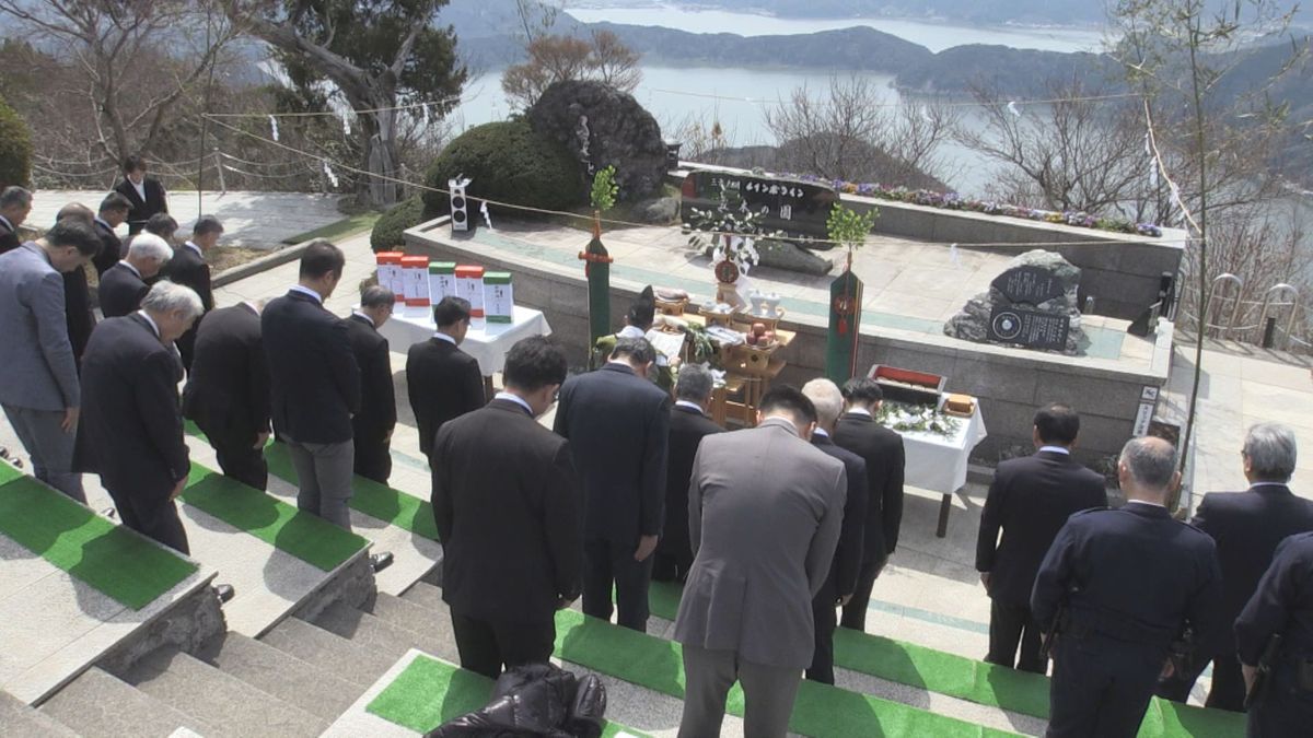 賑わいと安全を祈願 レインボーライン山頂公園で三方五湖開き