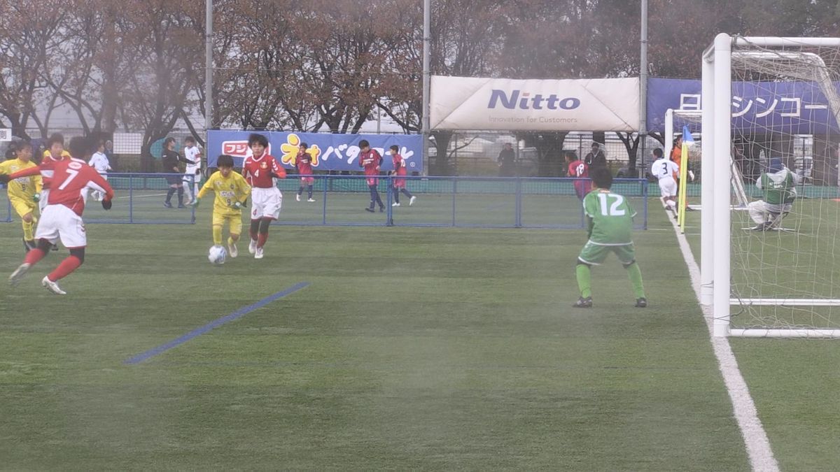 寒空の下で熱戦繰り広げる U-12サッカー選手権大会 「フジパンCUP」北信越大会開幕