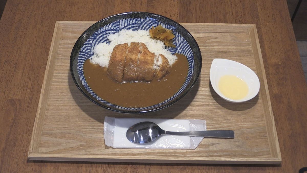 ブランド魚「敦賀真鯛」を使ったカツカレーが登場 タイのうまみを凝縮 港町の名物に