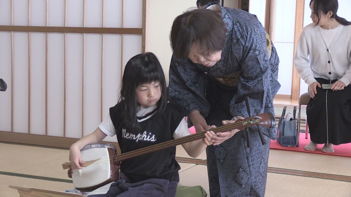 日本文化を次の世代に継承へ 子どもたちが三味線や茶道を気軽に体験