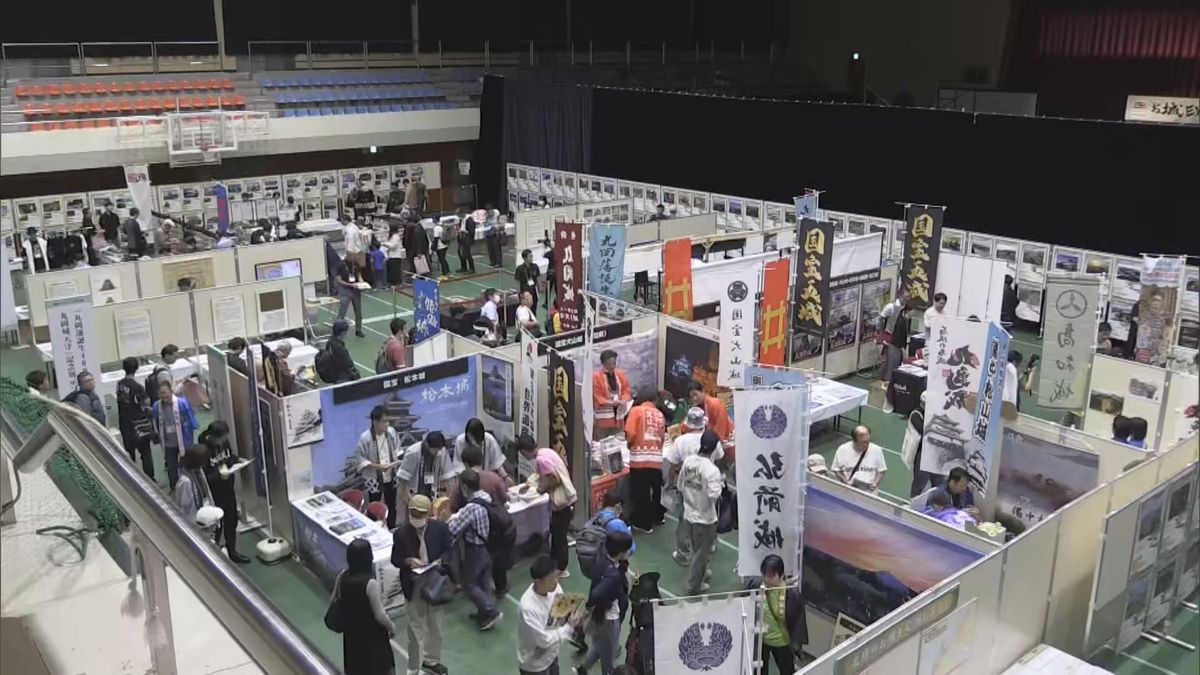 城好き集まれ「出張！お城EXPO」　現存する全国の天守閣模型など展示　丸岡藩の歴史紹介するパネルも　13日まで、坂井市･丸岡体育館