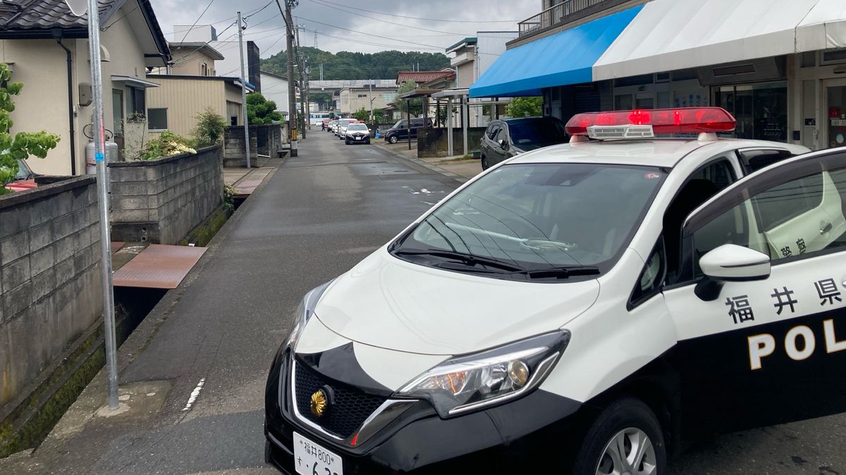 【クマ出没】民家に立てこもりか？　「家にクマが入ってきた」と住人から通報　福井市花堂東の住宅街　警察や猟友会など出動中