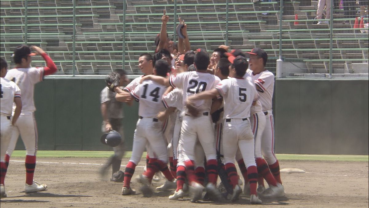 北陸が2年連続5回目の甲子園切符　集中打と継投で逃げ切る　夏の高校野球県大会