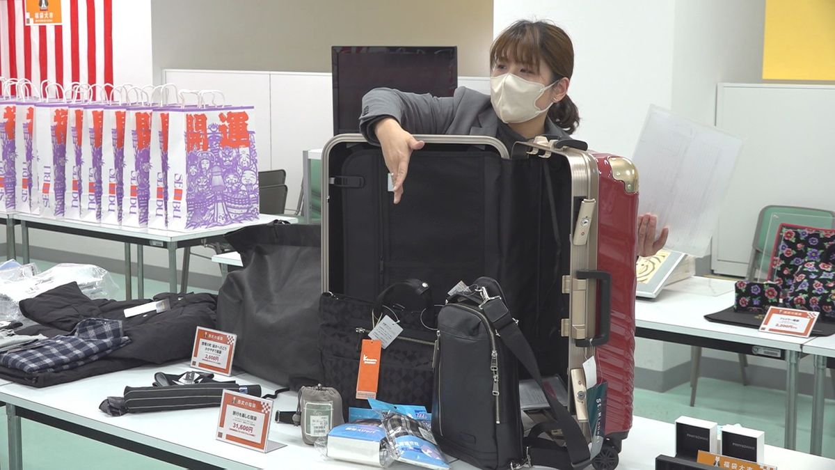 来年の福袋の中身は？ 北陸新幹線県内開業にちなんだ商品も 福井市･西武福井店 元日から営業スタート