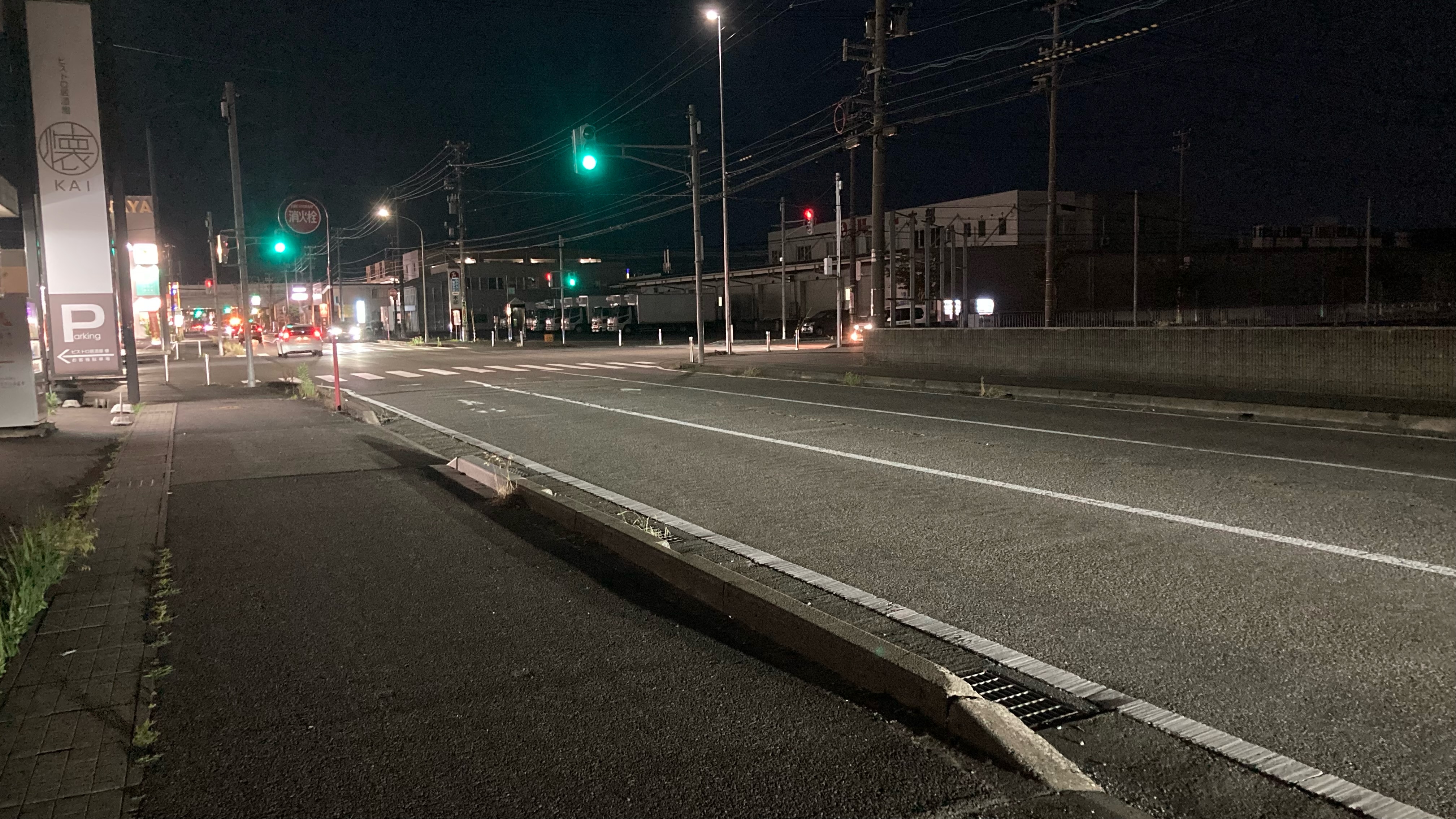 信号待ちの車2台に追突 運転手らにけがさせ逃走した40代の男をひき逃げなどの疑いで逮捕