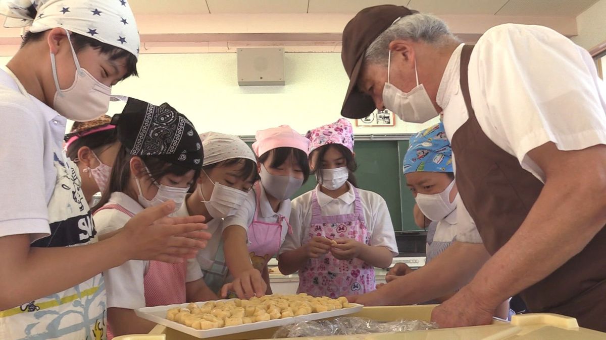 SDGsなクッキー　材料は米ぬかやおから　児童が廃棄食材を使って調理　福井市･六条小学校