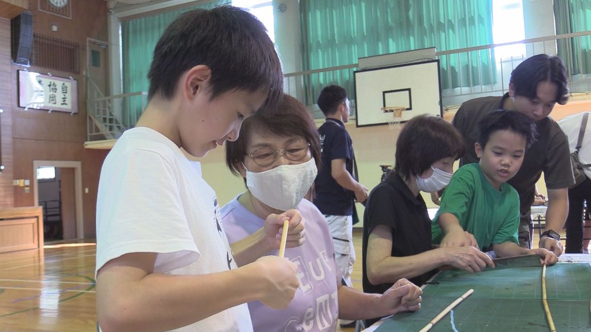 ヨシを使ってストロー作りプラスチックごみを削減 企業にも活動の輪が広がる