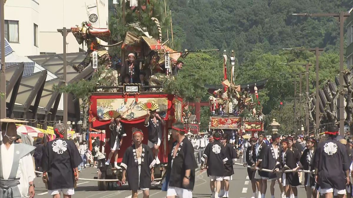 豪華絢爛6基の山車がまちなか練り歩く 敦賀まつり最終日にハイライト