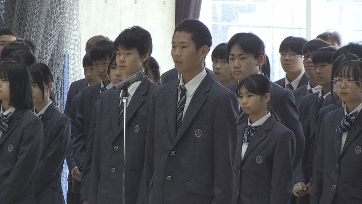 真新しいアリーナで始業式　キャンパス統合、武生商工高校　学校機能を集約「気を引き締めて学校生活を」