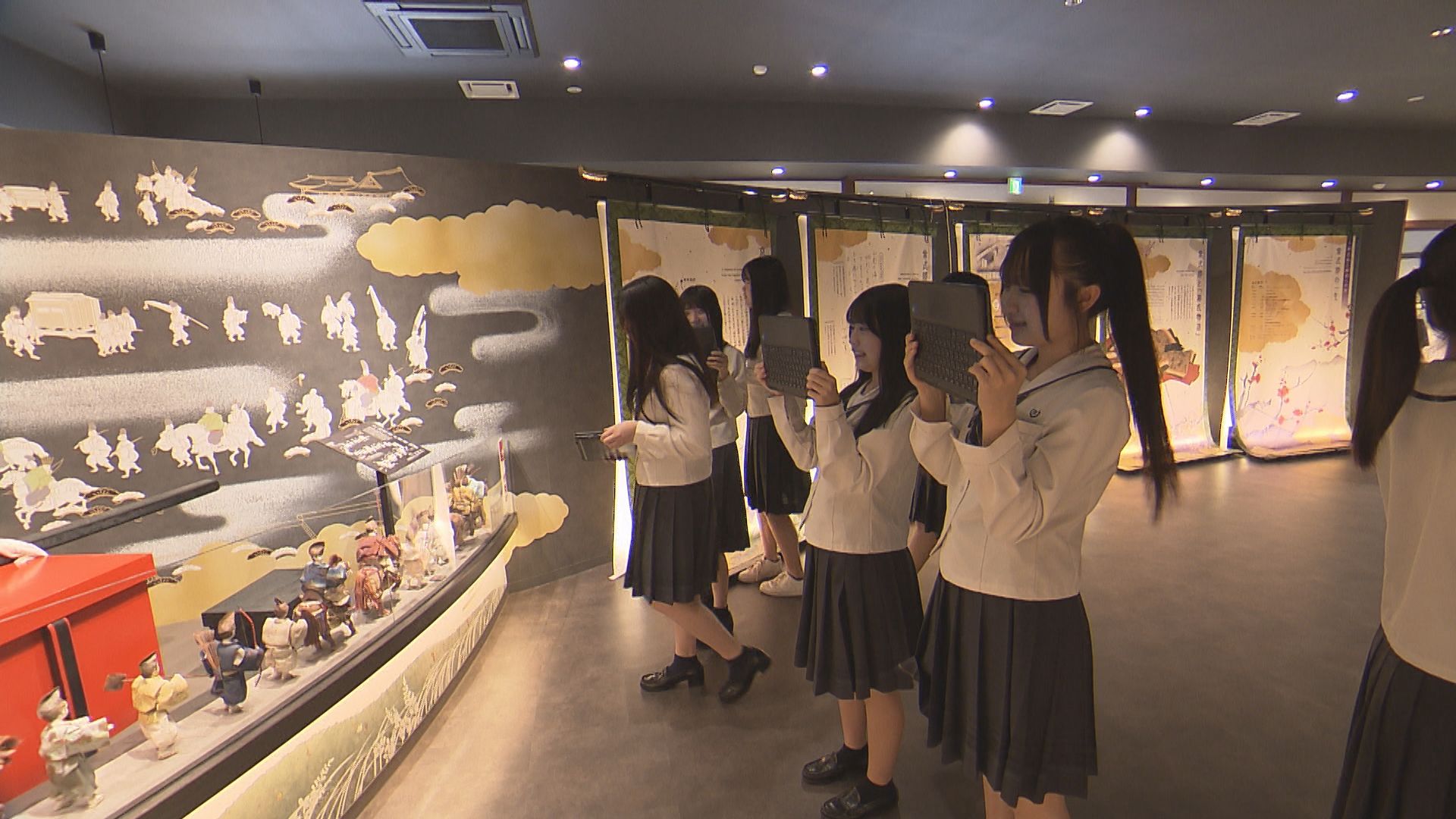 来年3月ハピライン「しきぶ駅」が開業 最寄りの高校の生徒たちがオリジナルの観光案内板を制作へ