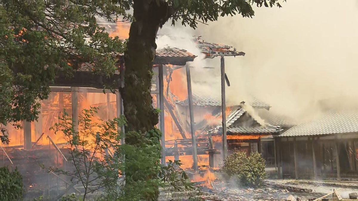 【速報】坂井市丸岡町の寺で火事　現在も消火活動中