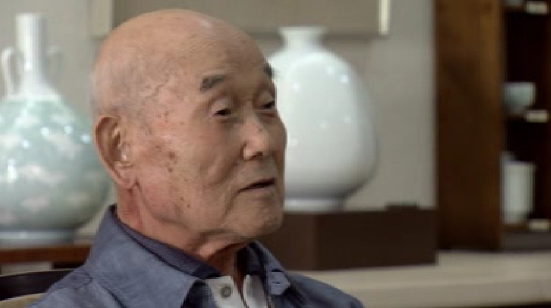 白磁」の人間国宝 有田焼の陶芸家・井上萬二さん（96）死去（2025年7月