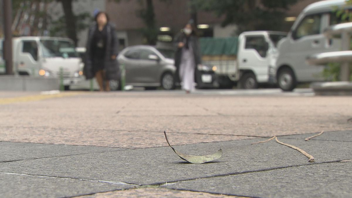 ことし一番の冷え込み（福岡市・天神）